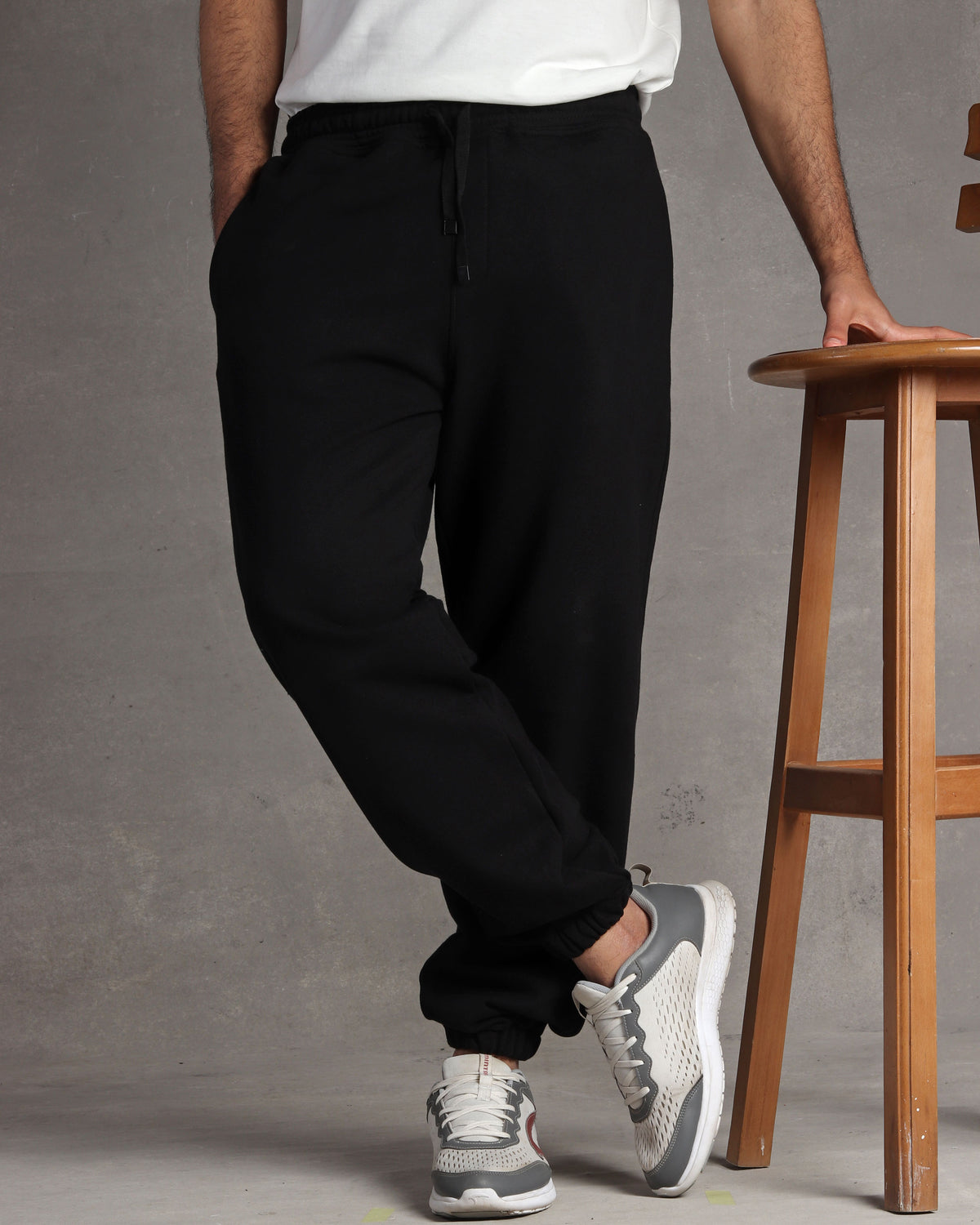 Black fleece jogger pant